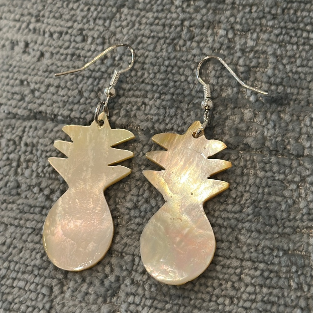 Mother of Pearl Shell Carved Pineapple Earrings - Picture 3 of 5